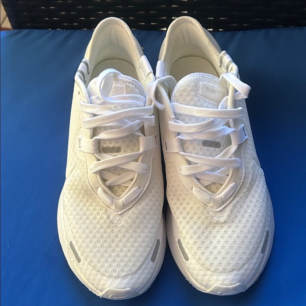 Nike Reposto White/Ivory Athletic Running,Walking Sneakers